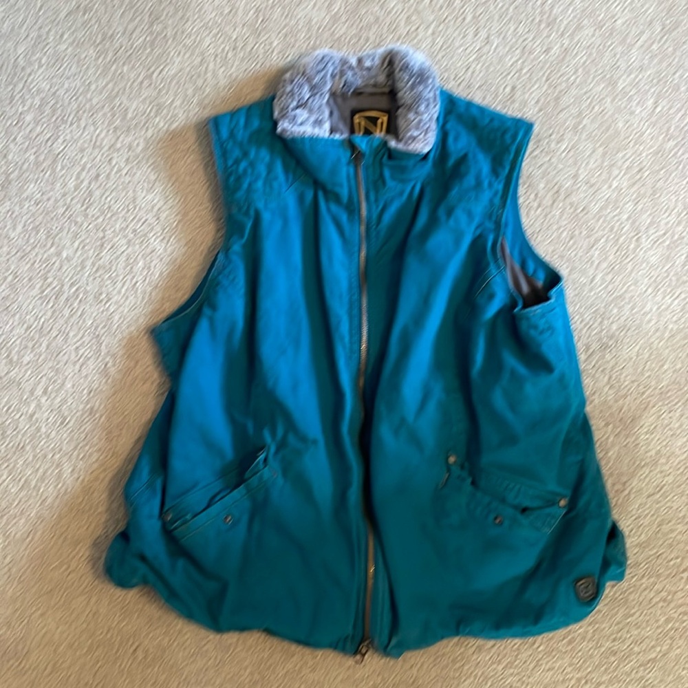 Women’s work vest